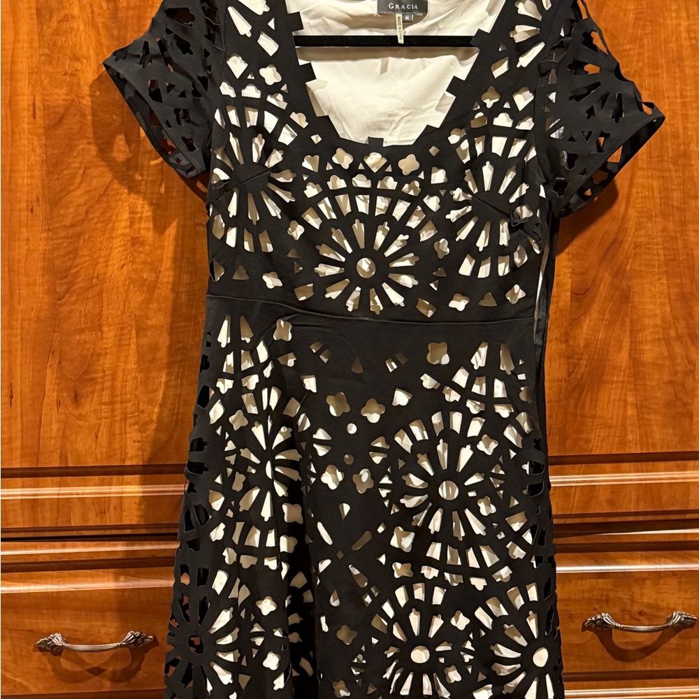 Gracia Black and Cream Dress